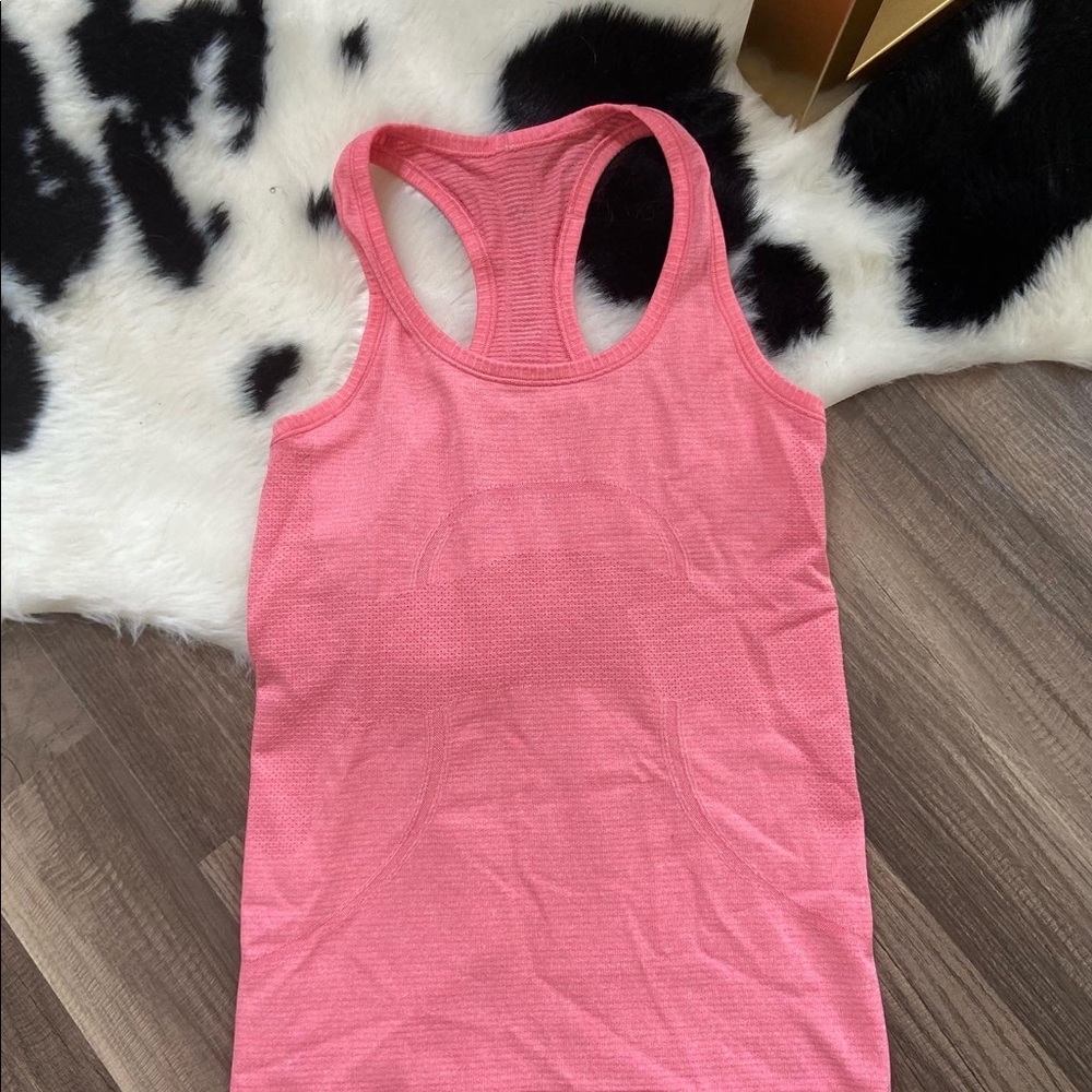Rare pink swiftly